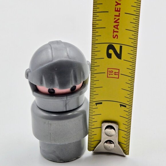 Fisher Price Play Family Little People Castle Medieval Knight Figure Vintage Toy - Picture 2 of 7